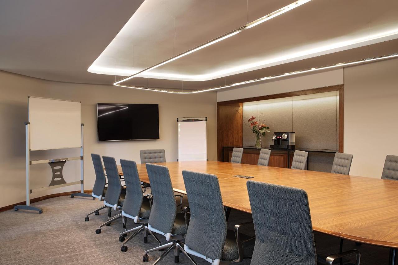 The Houghton Hotel, Spa, Wellness & Golf Johannesbourg Extérieur photo Boardroom at the London Business School