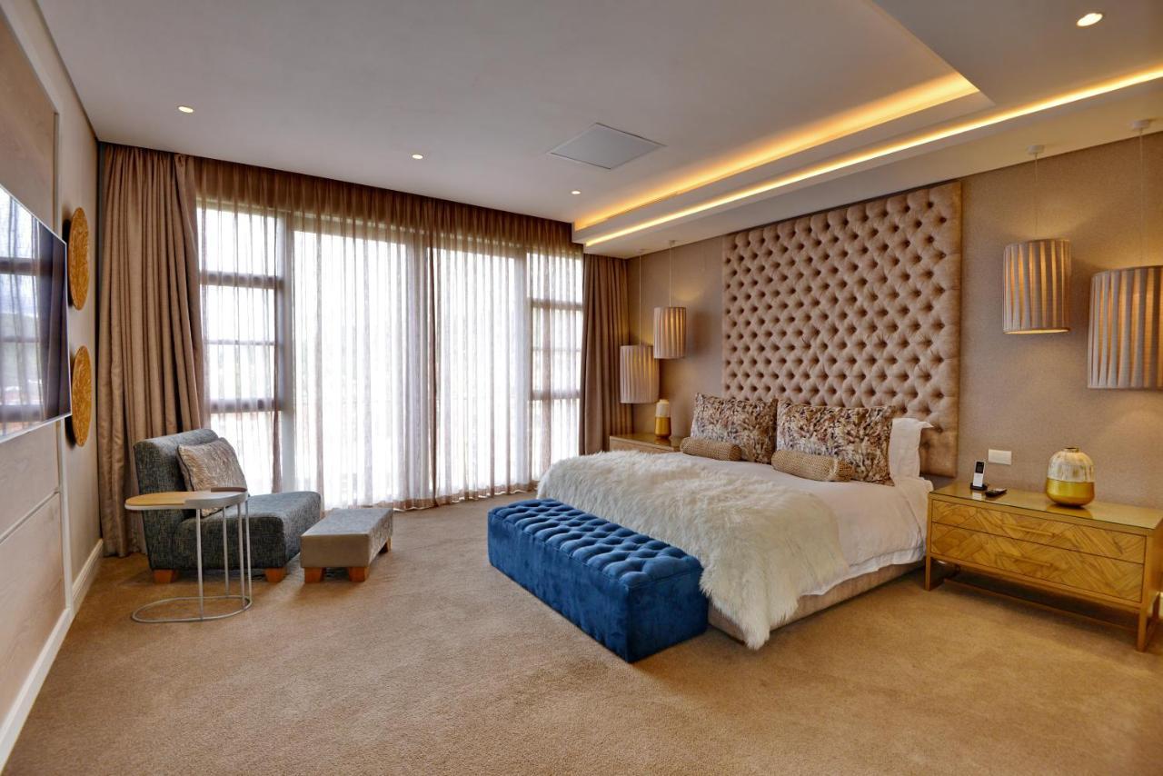 The Houghton Hotel, Spa, Wellness & Golf Johannesbourg Extérieur photo A bedroom