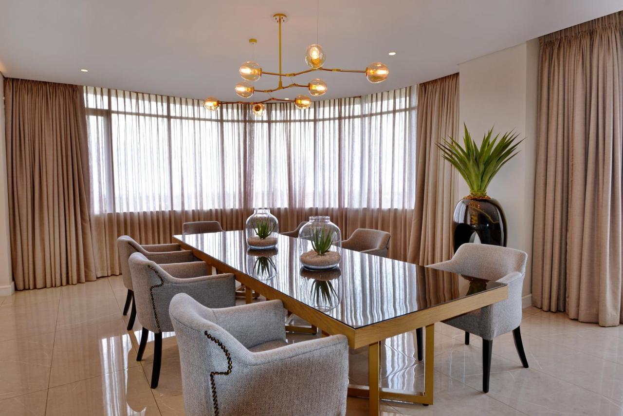 The Houghton Hotel, Spa, Wellness & Golf Johannesbourg Extérieur photo A dining room