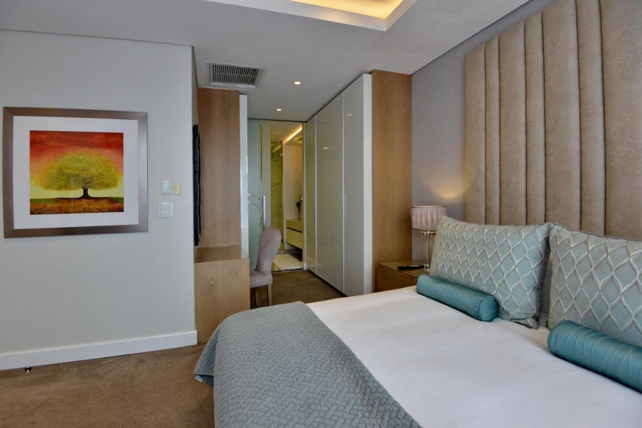 The Houghton Hotel, Spa, Wellness & Golf Johannesbourg Extérieur photo A bedroom at the hotel