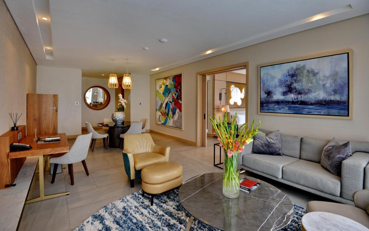The Houghton Hotel, Spa, Wellness & Golf Johannesbourg Extérieur photo The interior of a typical apartment