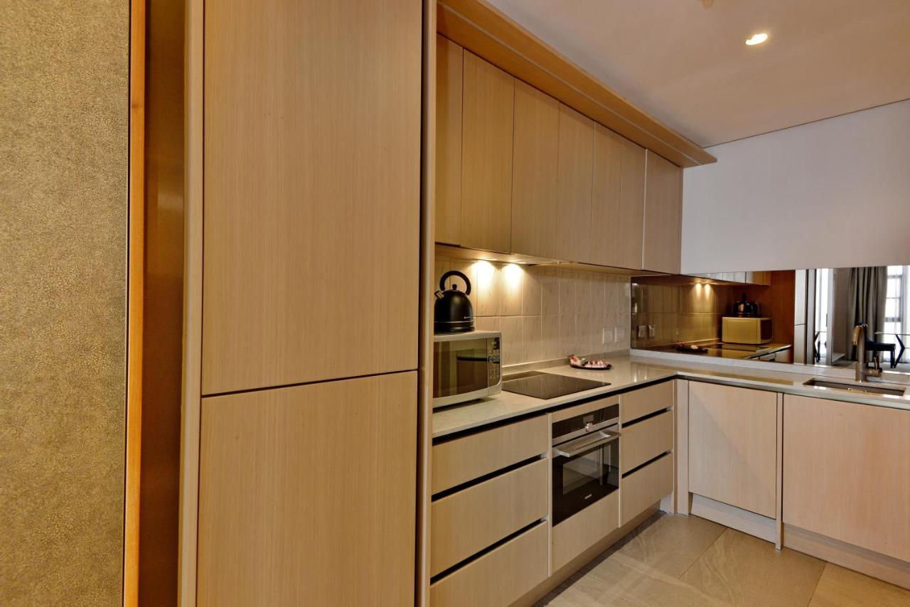 The Houghton Hotel, Spa, Wellness & Golf Johannesbourg Extérieur photo A kitchen in a private home