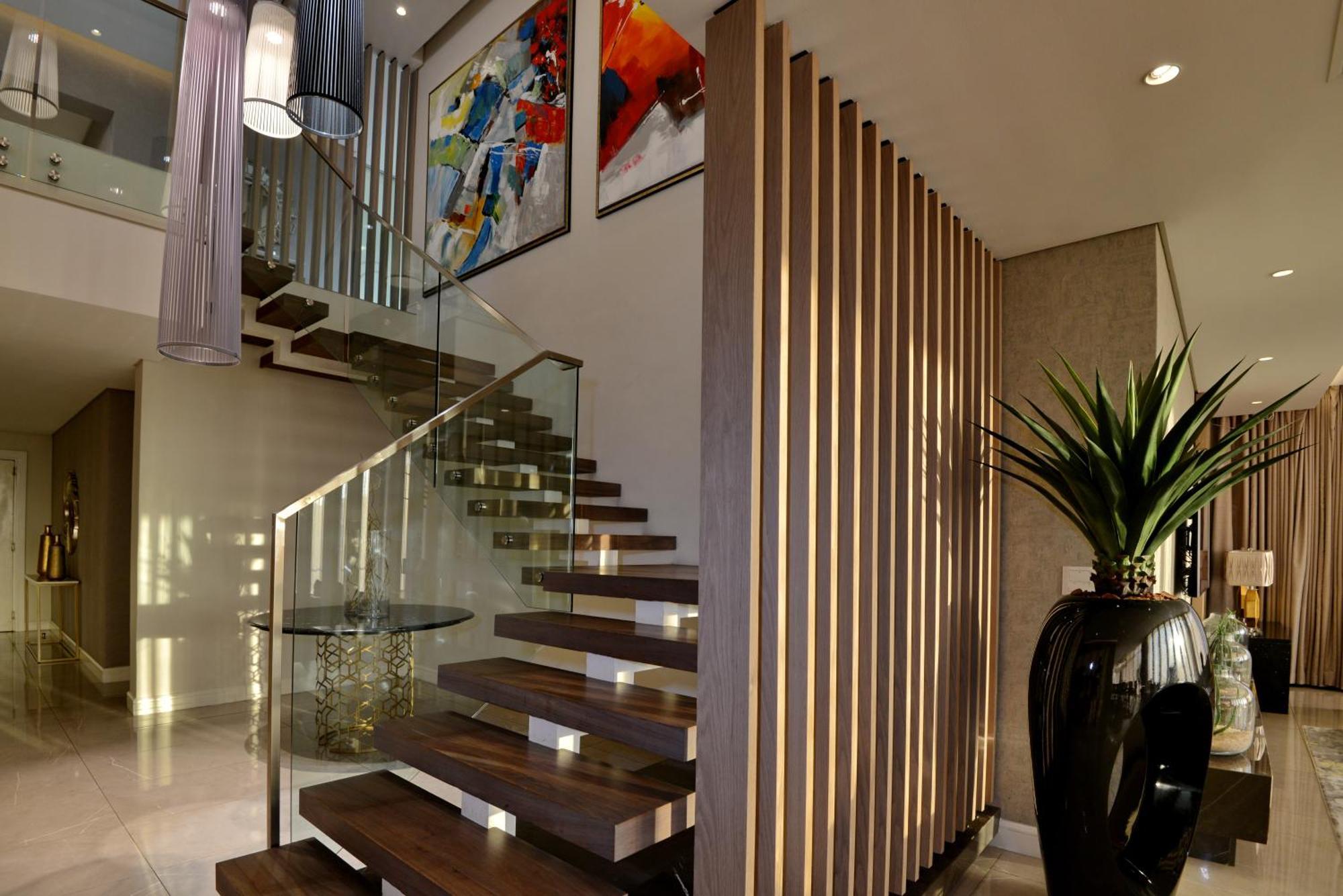 The Houghton Hotel, Spa, Wellness & Golf Johannesbourg Chambre photo A staircase in a private home
